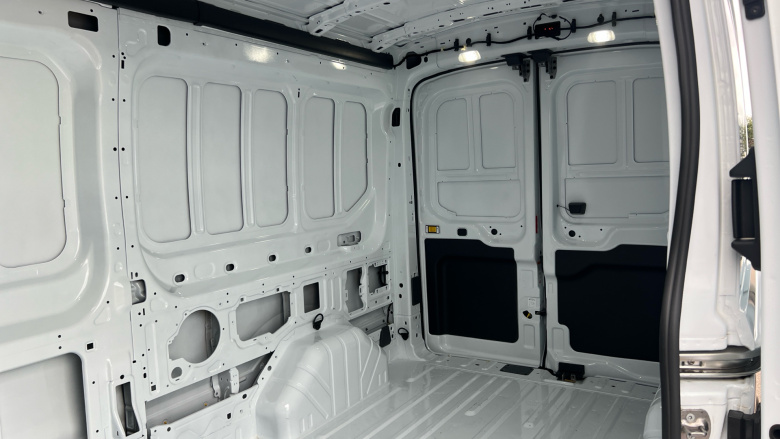 Ford Transit 350 L3 Diesel Fwd 2.0 EcoBlue 130ps H2 Leader Van